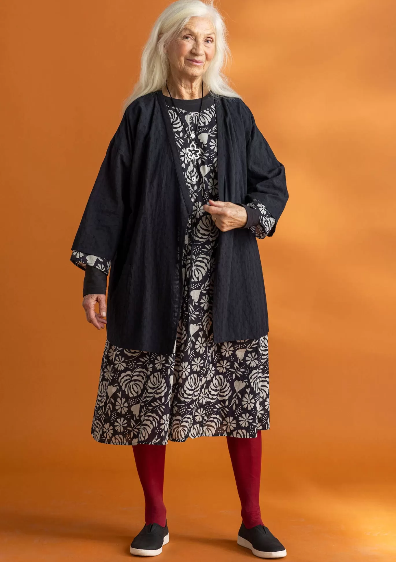 Gudrun Sjödén Vävd kimono i ekologisk bomullsdobby Svart Shop